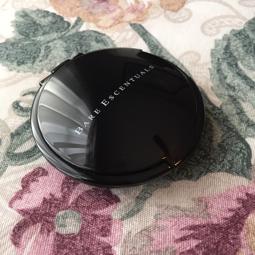 🌷Bare Minerals Compact (refillable)